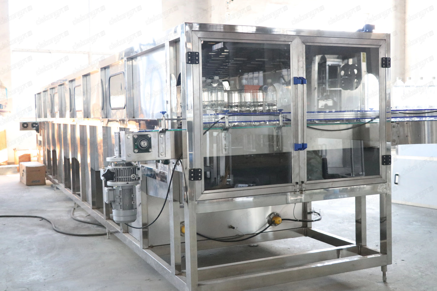 Complete Production Line For Carbonated Soft Drink Filling Bottling Machine Soda Water Plant CSD Filling Machine